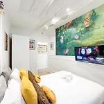 Urban Flat 74 - Disneyland In * Paříž